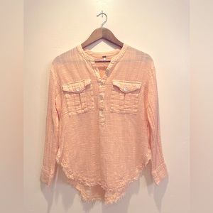 Free People Talk To Me Crinkled Frayed-Hem Shirt Peach Sz Small
